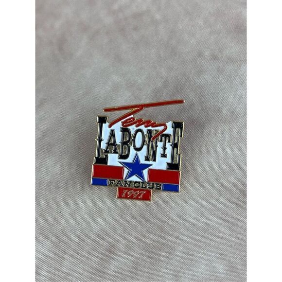 Vtg 1997 Terry Labonte Fan Club Kellogg’s Racing NASCAR Lapel Hat Pin Ice Man - Picture 2 of 4
